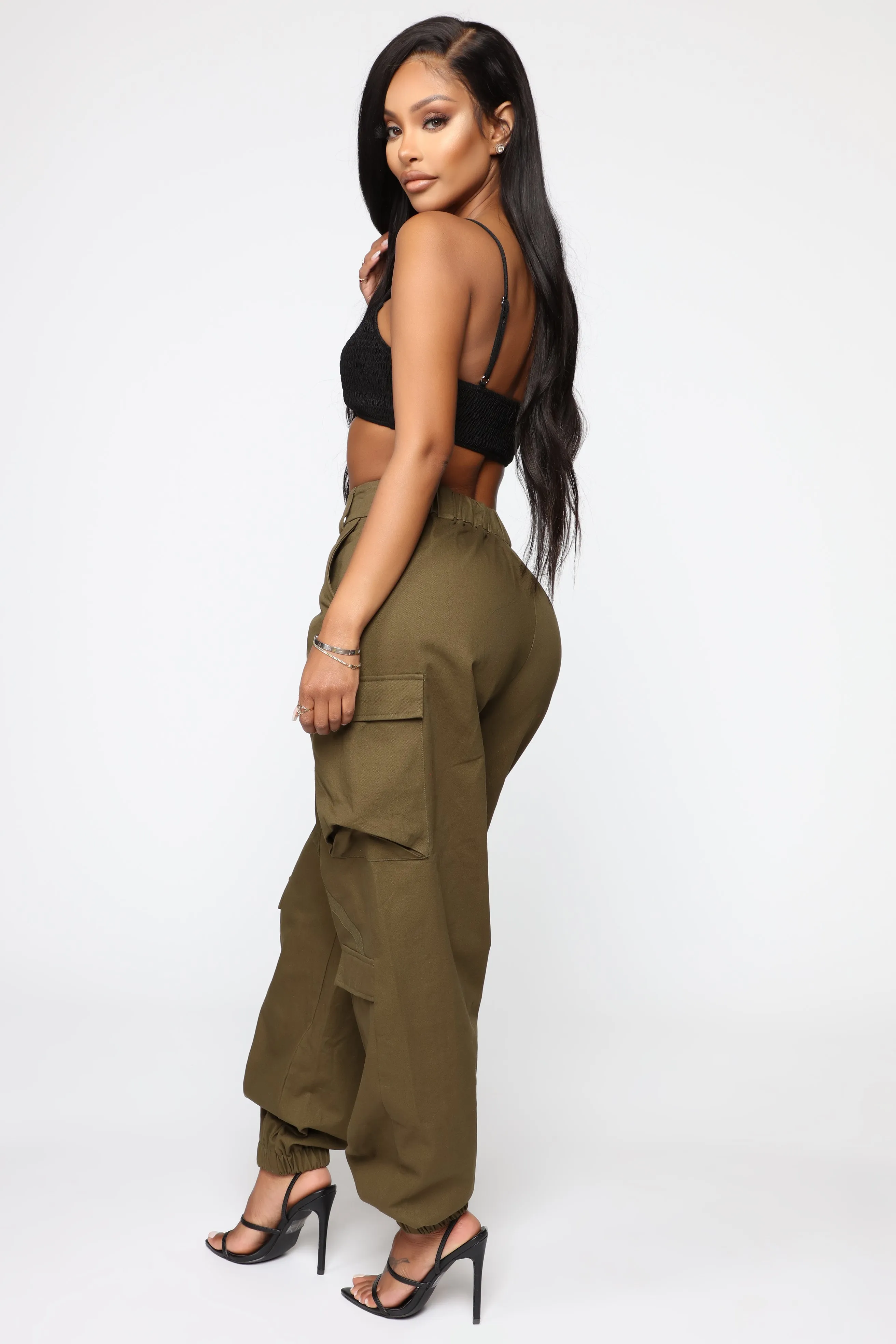 Amelia Oversized Cargo Pants - Olive