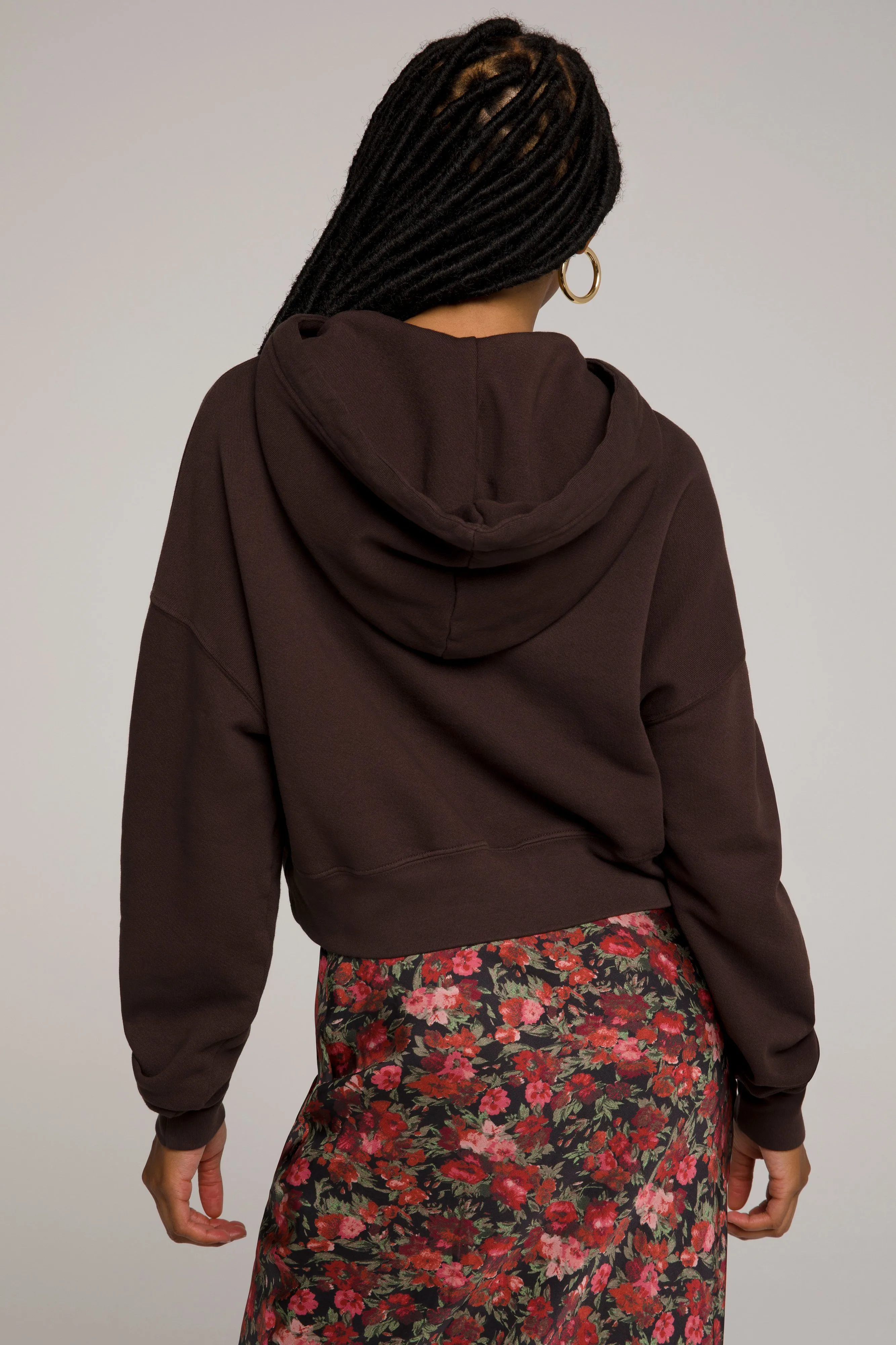 CROPPED & COOL HOODIE | COFFEE001