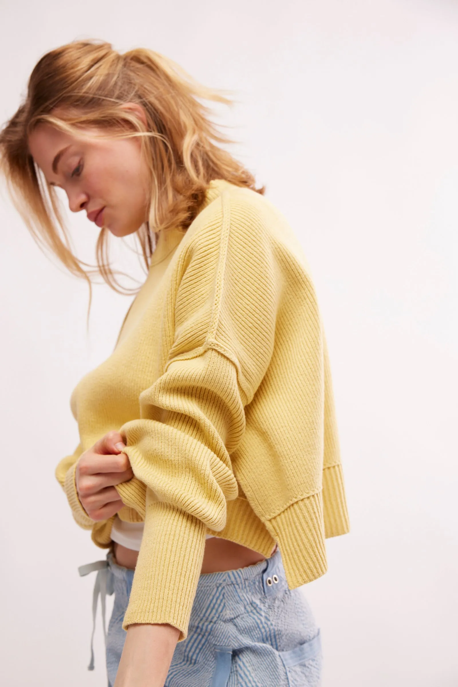 Easy Street Crop Pullover - Pineapple Juice