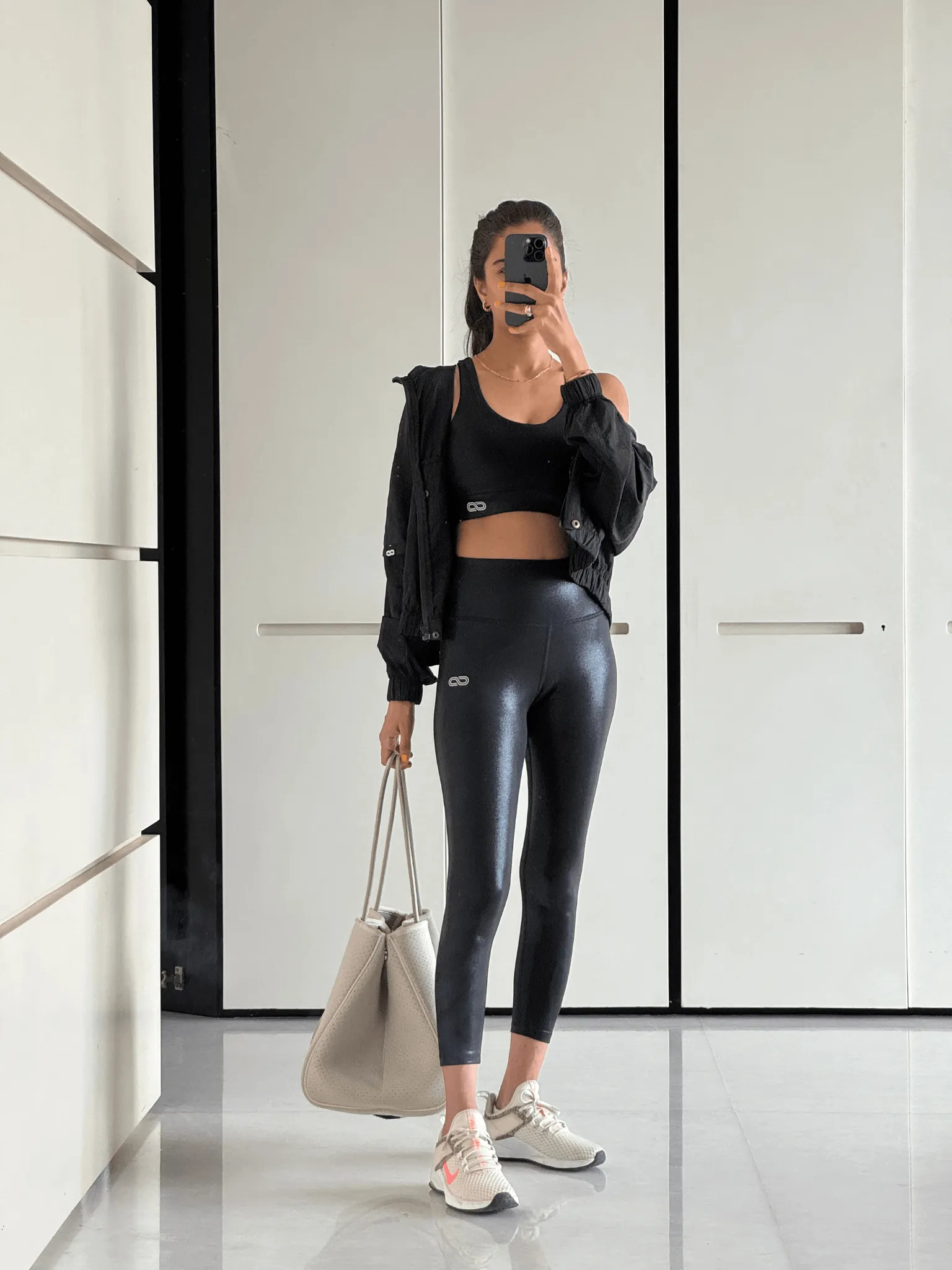 Gloss Bra & Ath Track Leggings Shiny Black