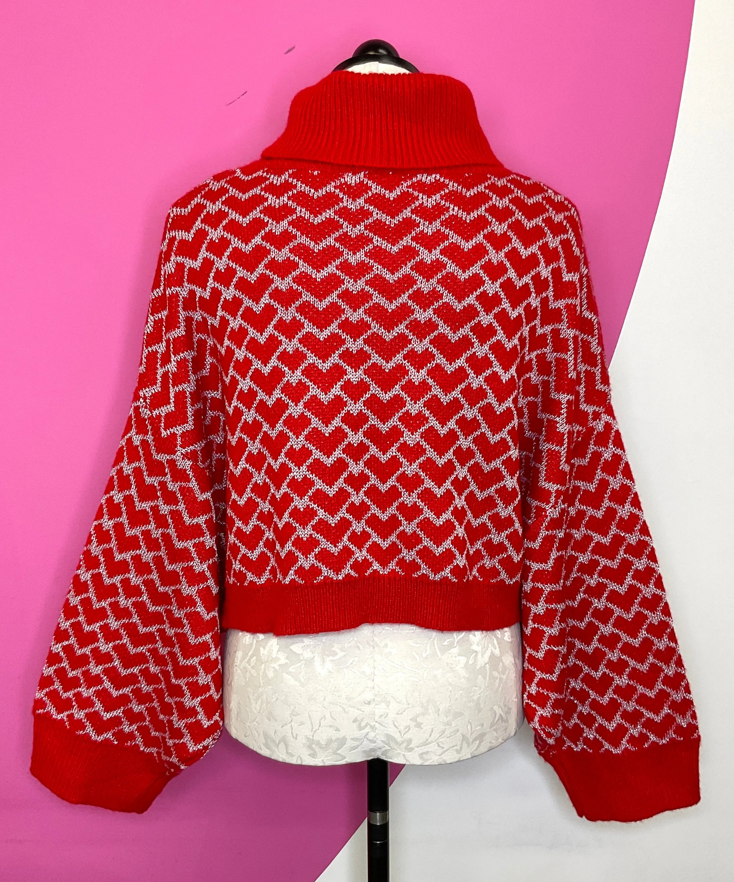 LILI SIDONIO SHIMMER HEART SWEATER - M