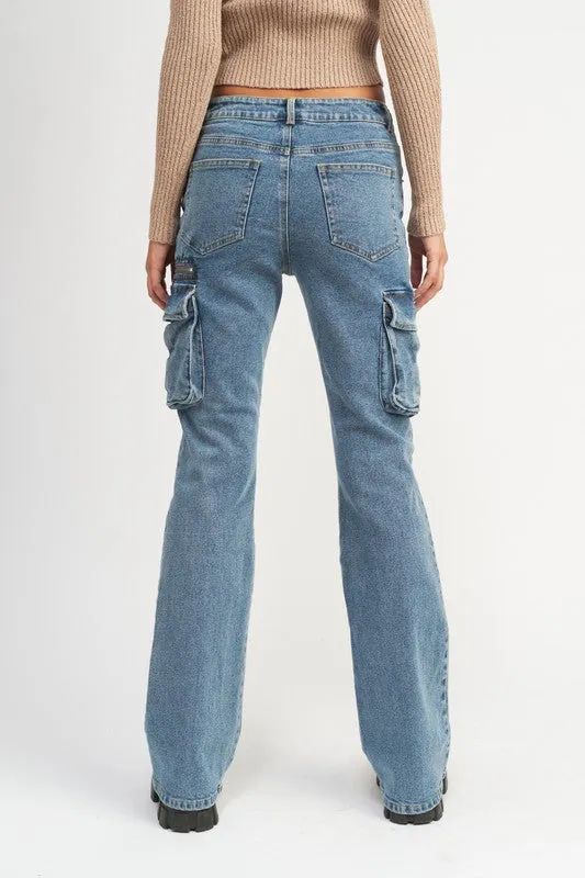 LOW RISE DENIM CARGO JEANS