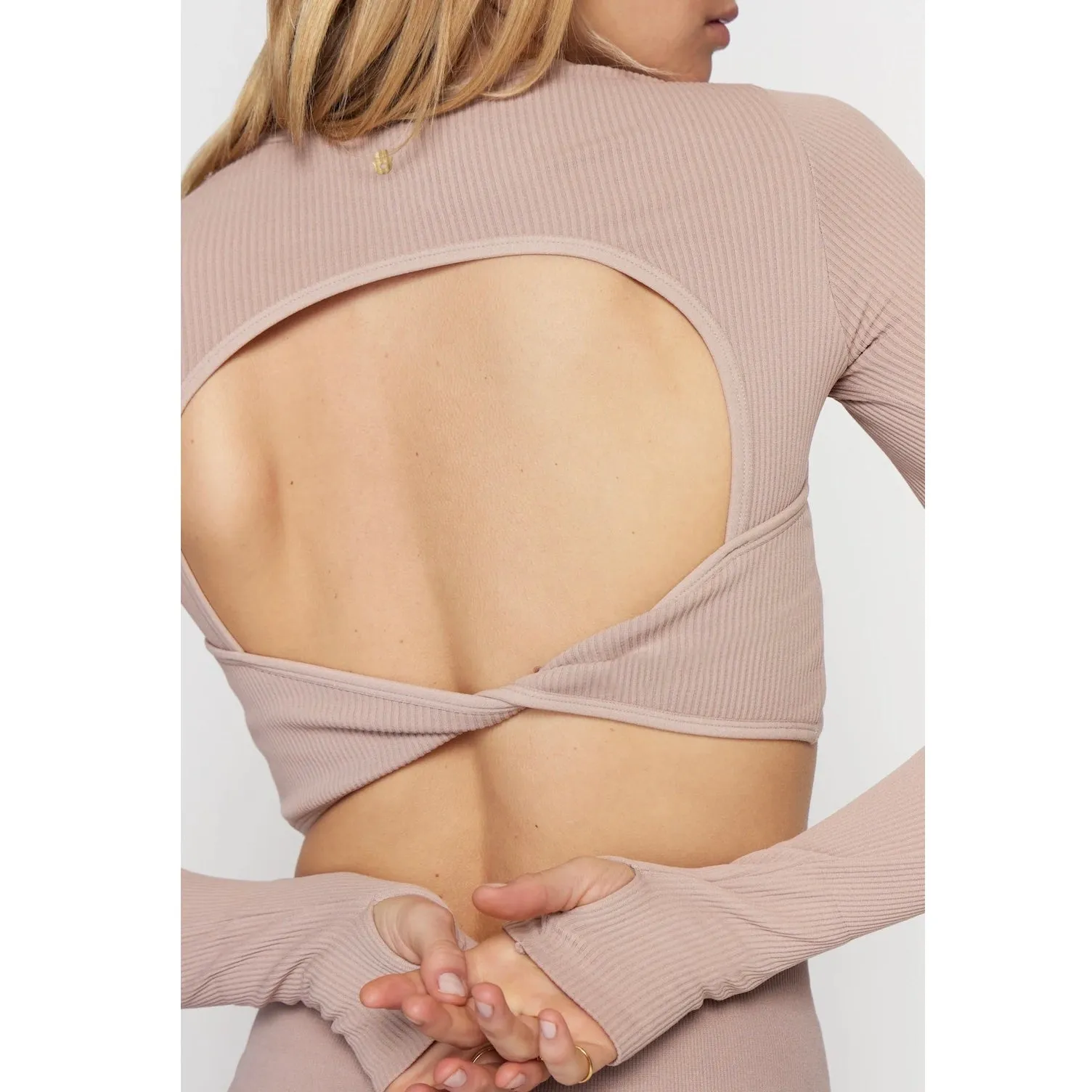 Serene Seamless Twist Back - Long Sleeve