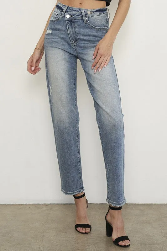 TEEK - LIGHT WASH HIGH RISE CROSS OVERED GIRLFRIEND JEANS