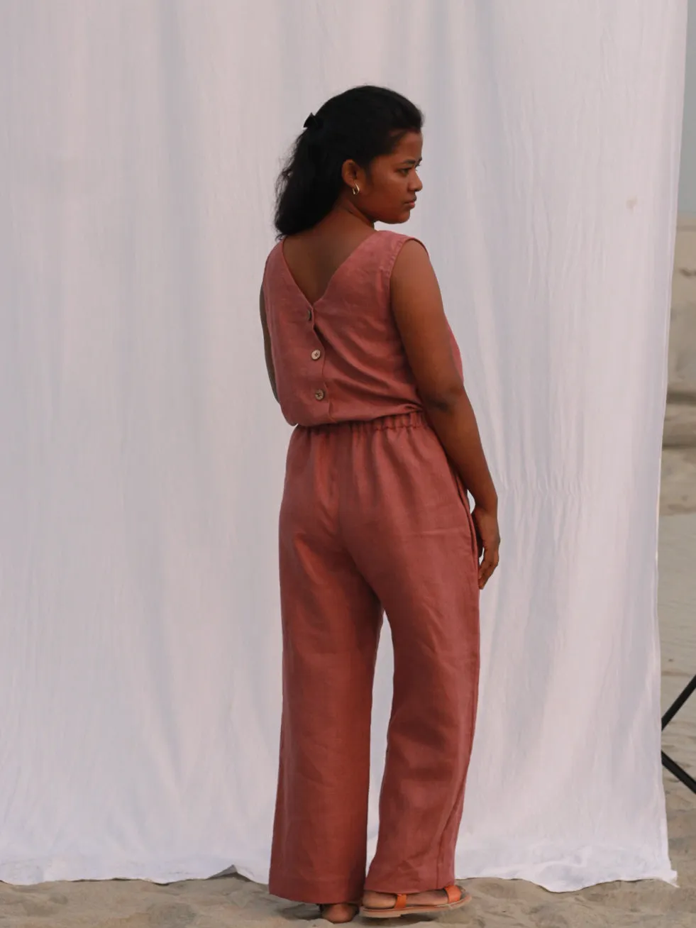 The Cropped Linen Trousers