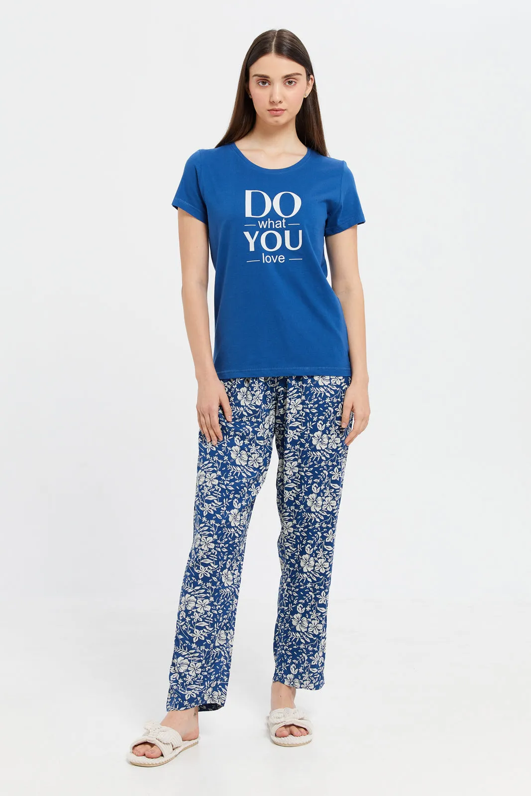 Women Blue Chest Print Pyjama Set (2 Piece)